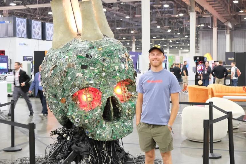  拉斯维加斯氛围和历史最高点：比特币忠实拥趸涌向罪恶之城 